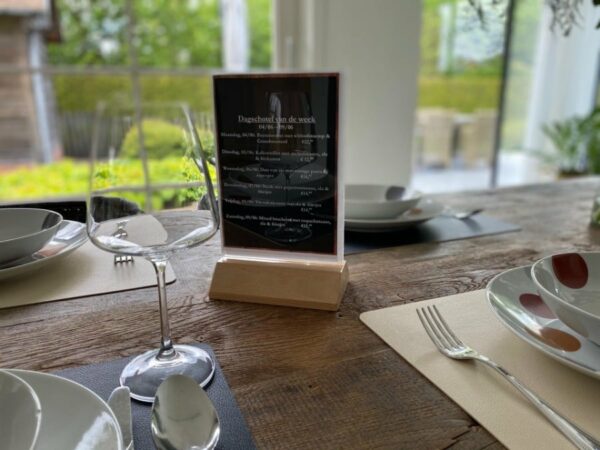 Plexi menuhouder met houten (beuk) voet - Afbeelding 2
